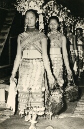 /medias/customer_2/EXPOSITIONS VIRTUELLES/REGARDS_OH/23 Fi album 21 Borneo_jpg_/0_0.jpg